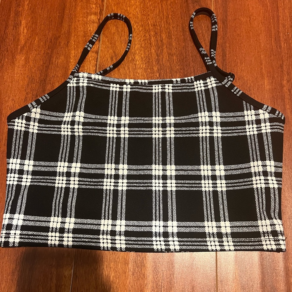 Black and white crop tank top